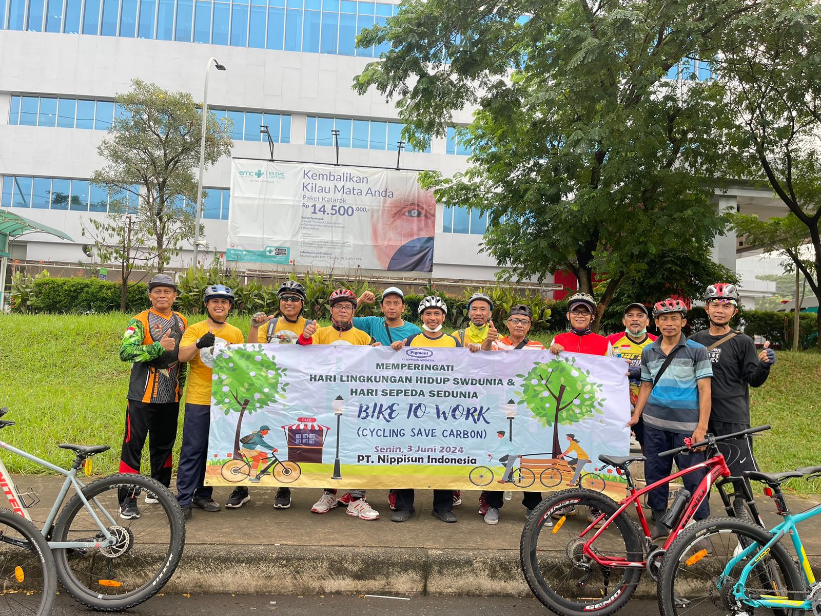 BERSEPEDA DARI RUMAH KE TEMPAT BEKERJA